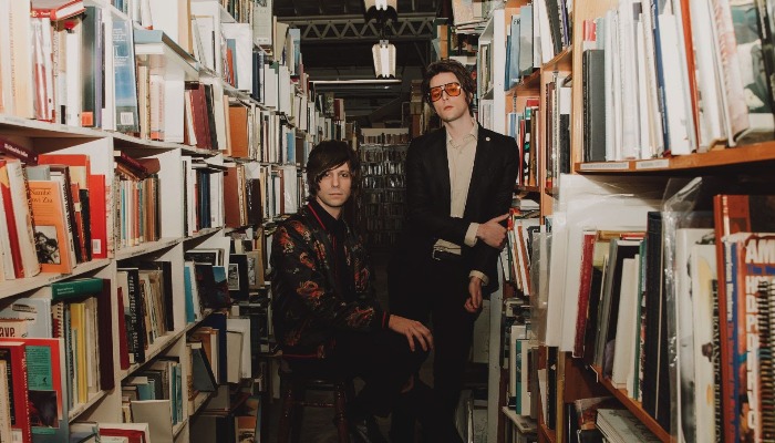idkhow boys don't cry RAZZMATAZZ