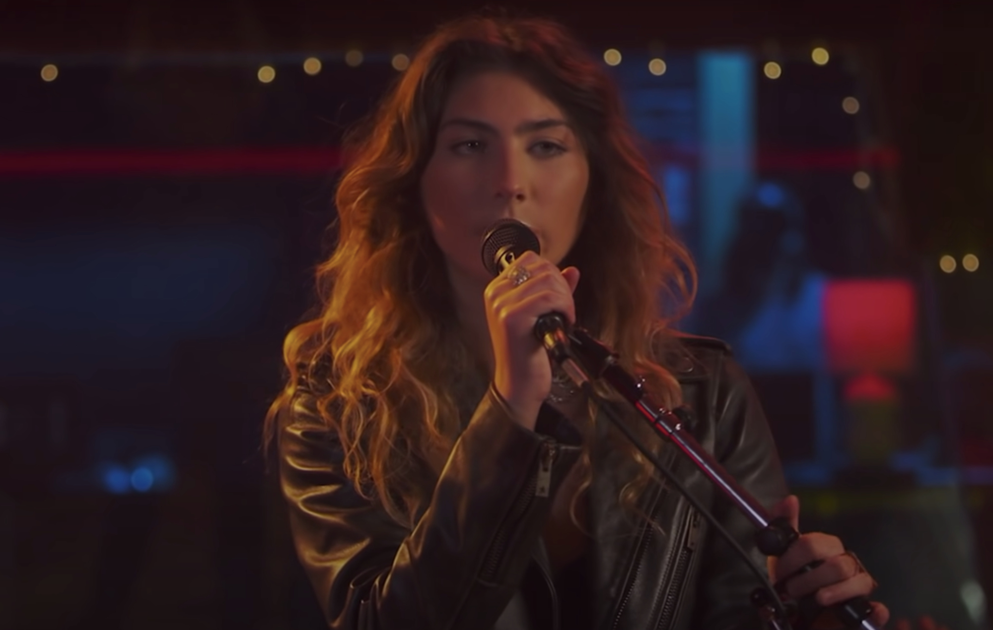 Toni Cornell pays tribute to Chris Cornell with cover of 'Nothing Compares 2 U'