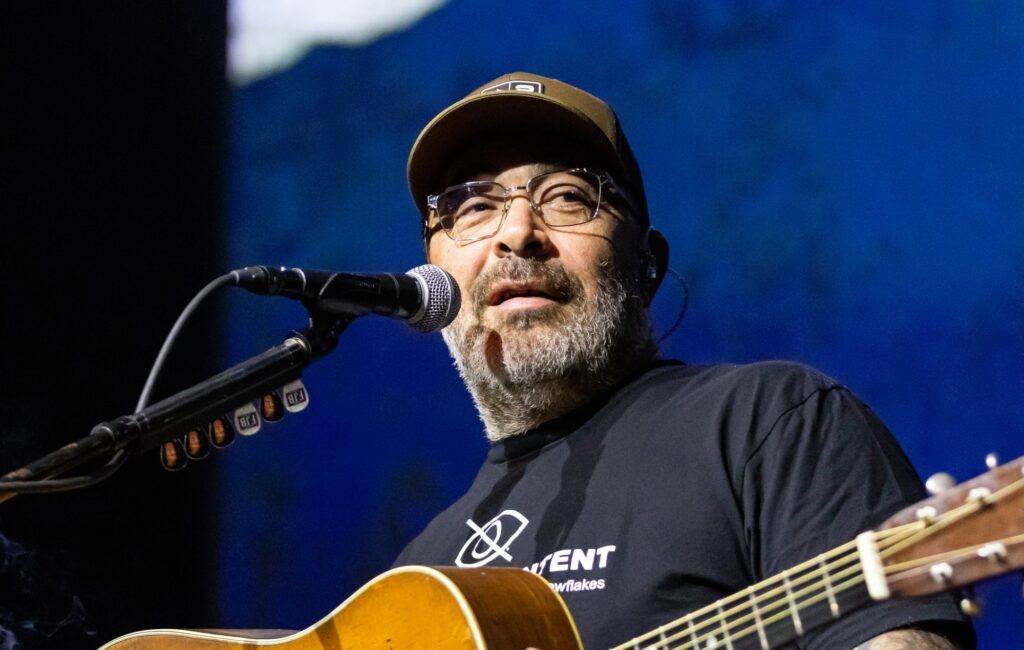 staind’s-aaron-lewis-faces-backlash-for-his-photo-of-32-dead-coyotes-spelling-out-‘trump-24’