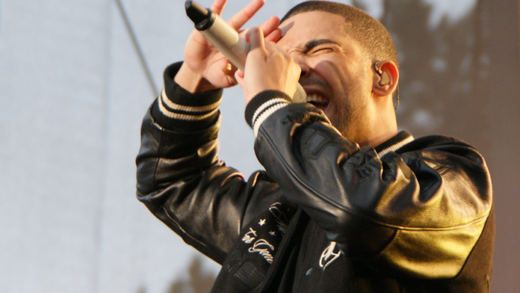 bad-bunny-is-‘secretly-signed’-to-drake’s-ovo,-birdman-claims
