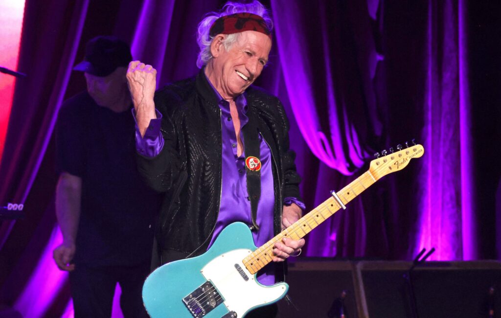 the-rolling-stones’-keith-richards-calls-modern-music-“a-one-way-toilet”