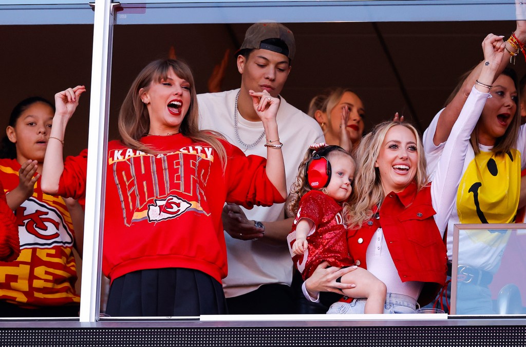 travis-kelce’s-dad-is-definitely-on-team-taylor-swift:-‘a-very,-very-sweet,-very-charming,-down-to-earth-young woman’