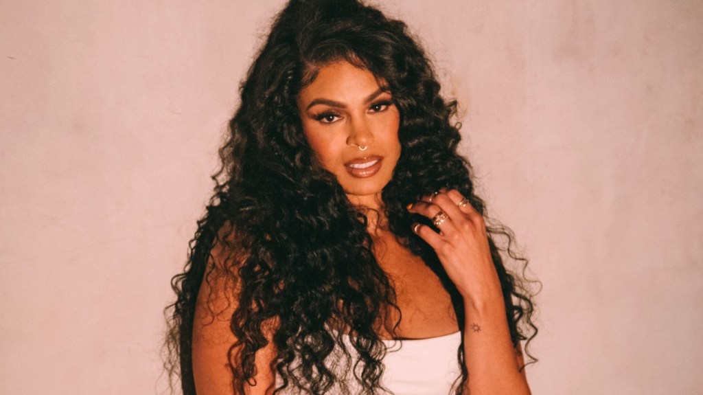 signed:-jordin-sparks-links-up-with-epidemic-sound;-‘the-voice’-winner-pacts-with umg/republic
