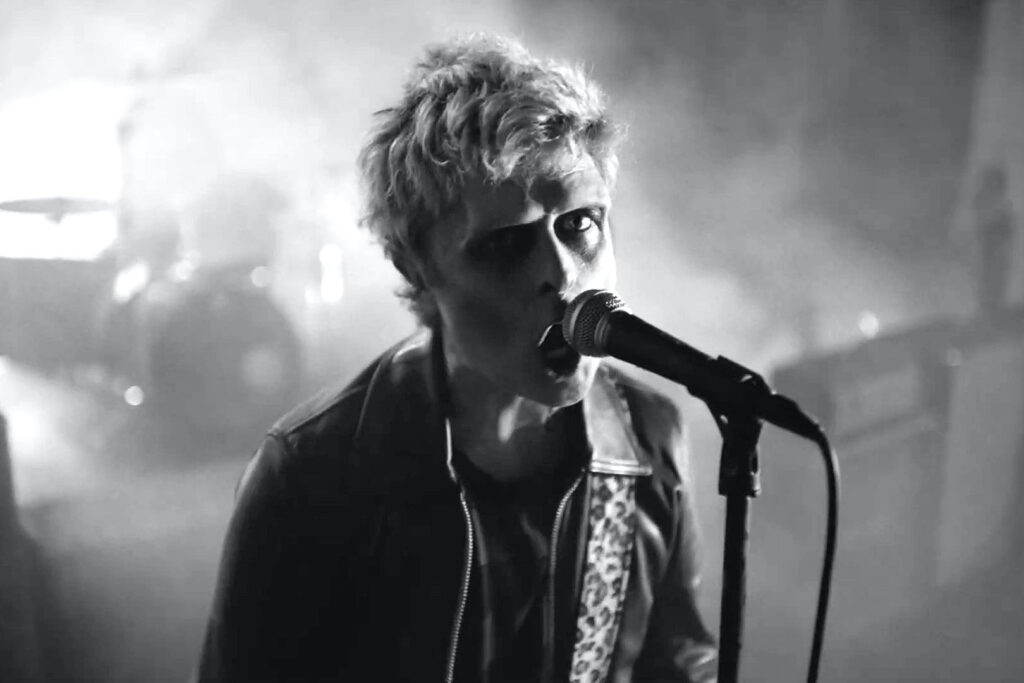green-day-are-zombies-in-‘the-american-dream-is-killing-me’-video