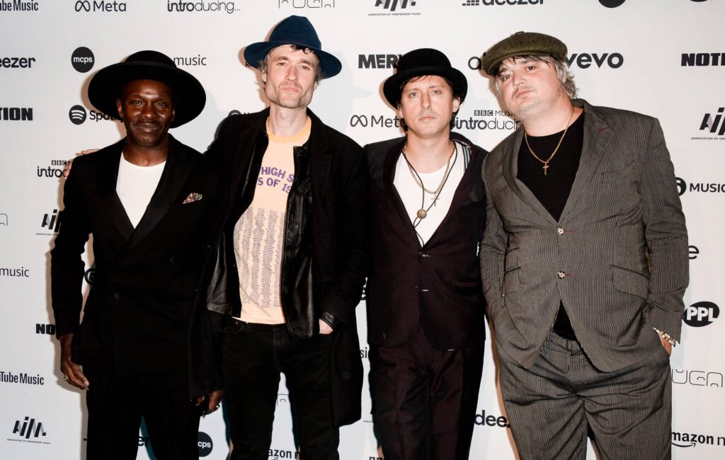 the-libertines-“tried-to-sit-down-and-write-some-screenplays”-for-a-biopic