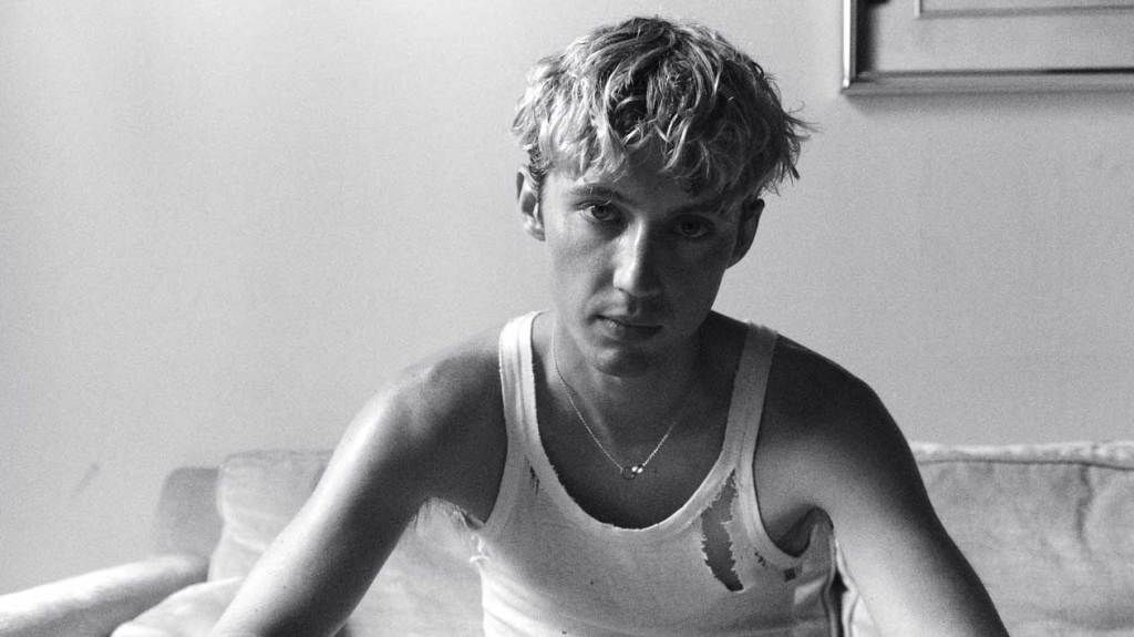 troye-sivan’s-‘something-to-give-each-other’-debuts-at-no.-1-on-top-dance/electronic-albums chart