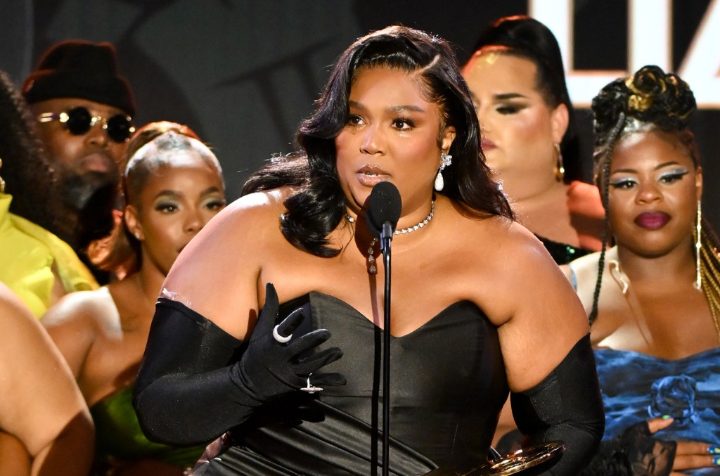 lizzo-tells-court-ex-dancers’-sexual-harassment-lawsuit-must-be-tossed-out:-‘fabricated-sob story’