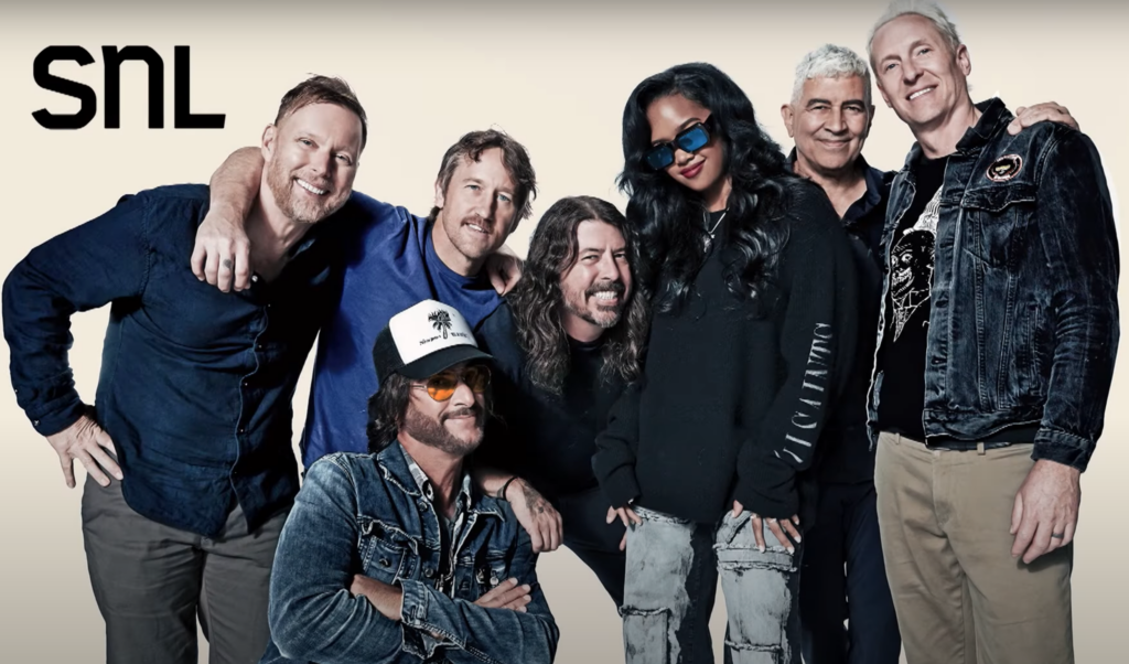 foo-fighters-welcome-her.-for-‘snl’-performance-of-‘the-glass’