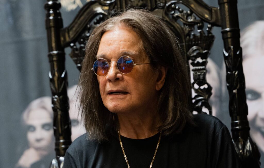 life-size-ozzy-osbourne-sculpture-made-from-cake-unveiled-in-birmingham
