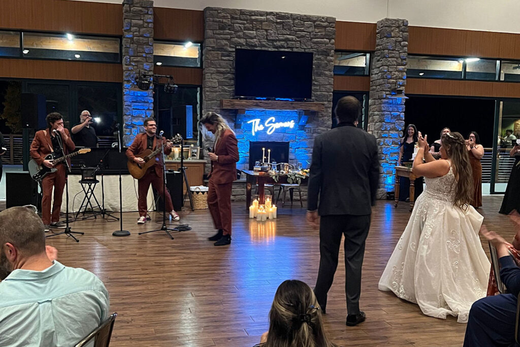 taking-back-sunday-crash-wedding-of-two-fans,-perform-love-songs