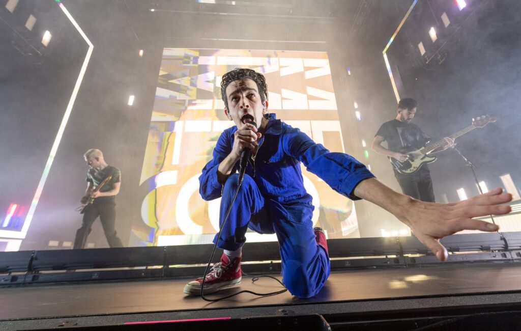 the-1975-share-‘at-their-very-best’-live-album-and-announce-vinyl-edition