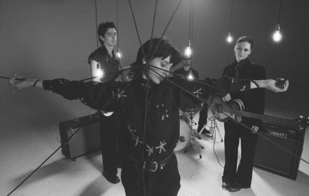 listen-to-heartworms’-new-single-‘may-i-comply’