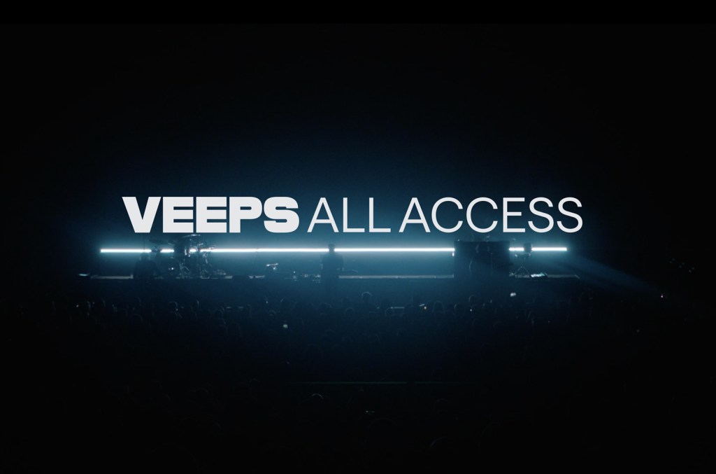 veeps-review:-i-watched-the-postal-service-&-death-cab-for-cutie-concert-from-home-—-and-you-can too