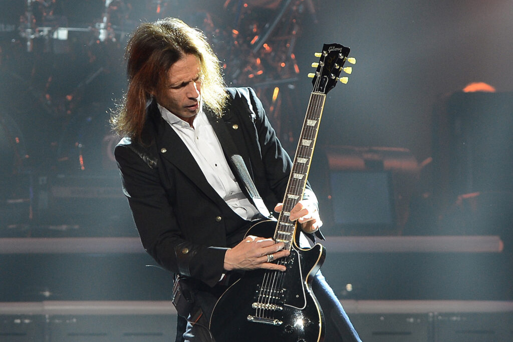 al-pitrelli-gets-ready-for-2023-trans-siberian-orchestra-tour