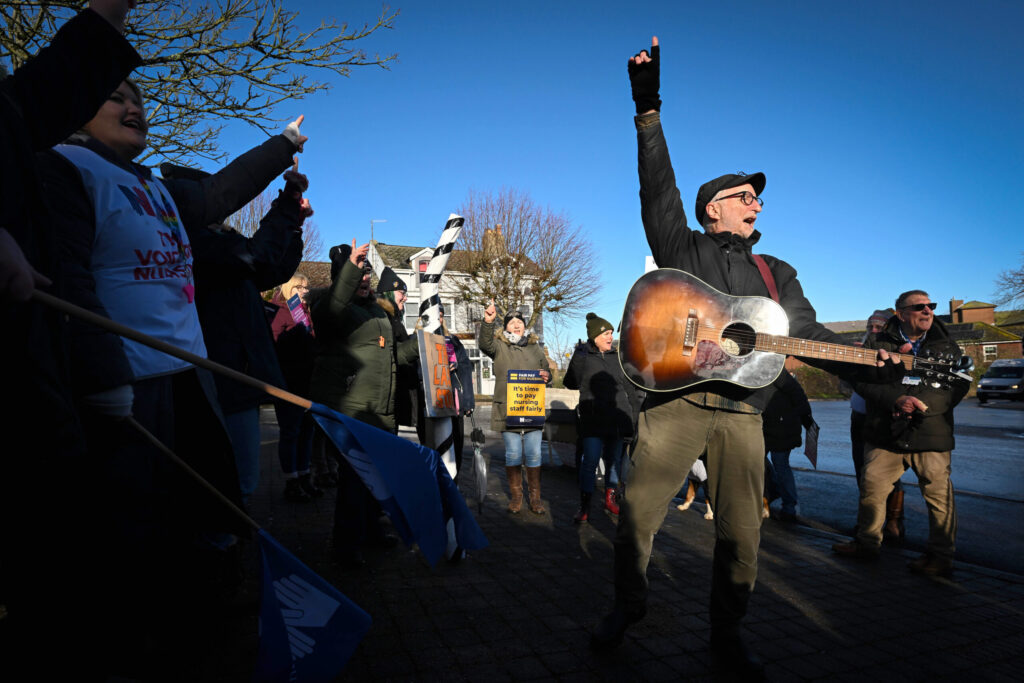 5-albums-i-can’t-live-without:-billy-bragg