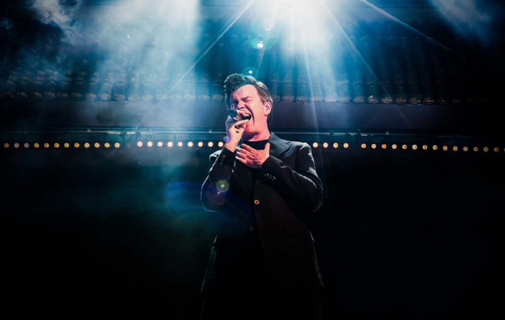 rick-astley-to-perform-this-year’s-new-year’s-eve’-concert-on-the-bbc