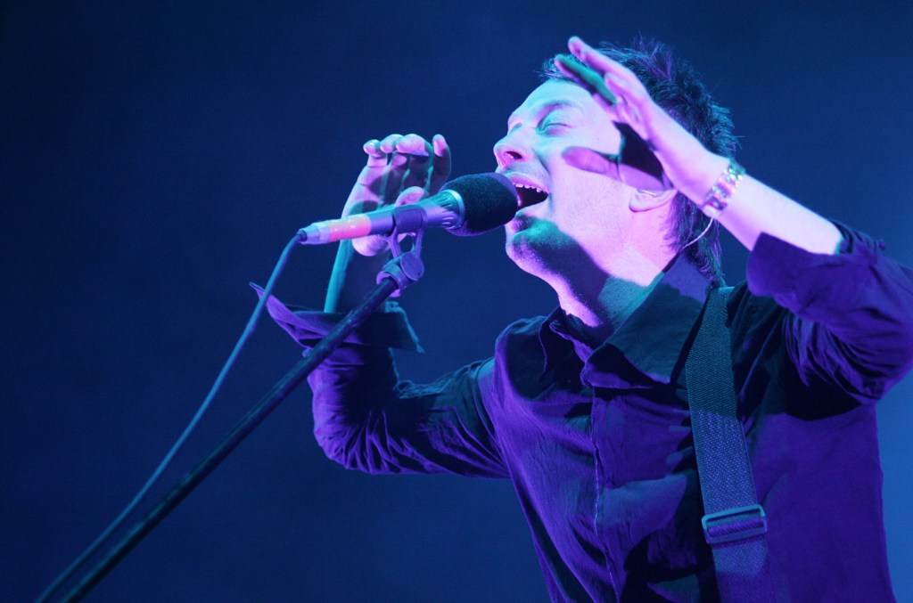 radiohead-side-project-the-smile-announce-‘wall-of-eyes’-album,-drop-paul-thomas-anderson-directed-video