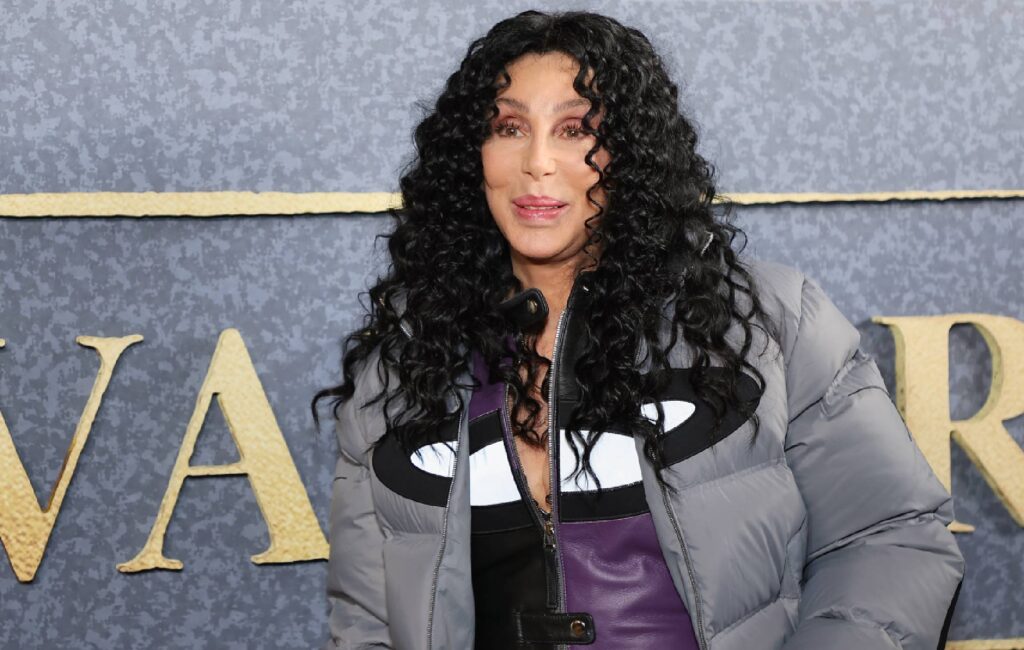 cher-announces-live-london-in-person-interview-event