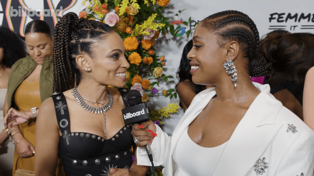 goapele-on-her-new-album-‘colors,’-drake’s-remix-of-“closer-to-my-dreams,”-advice-to-young-r&b-artists-&-more-|-give-her-flowhers-awards-gala 2023
