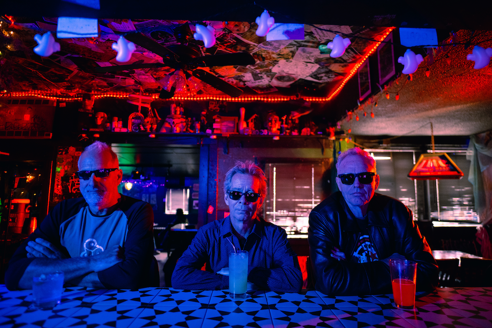 tim-reynolds-announces-tr3-winter-tour-dates,-outlines-new-lp-‘watch-it’
