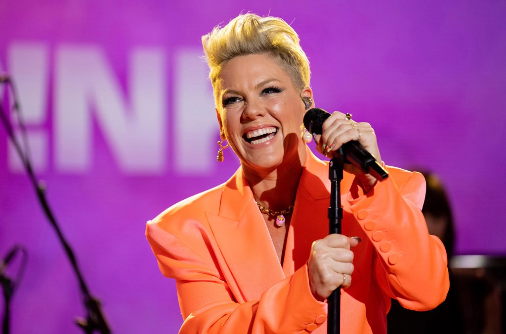 p!nk-fighting-right-wing-bans-by-giving-away-books-about-race,-sexuality-on-florida dates