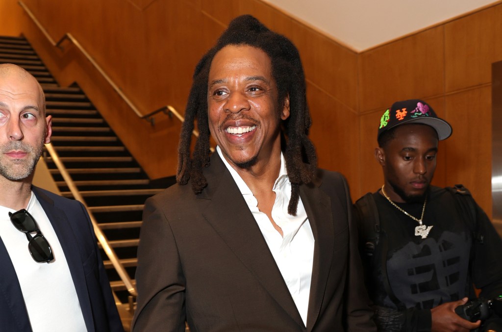 jay-z-recalls-6th-grade-teacher-&-how-excited-she-was-that-he-could-read-at-a-12th-grade level