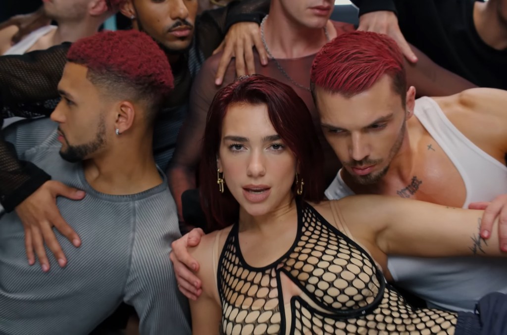 dua-lipa-has-the-magic-touch-(again)-on-her-new-song-‘houdini’