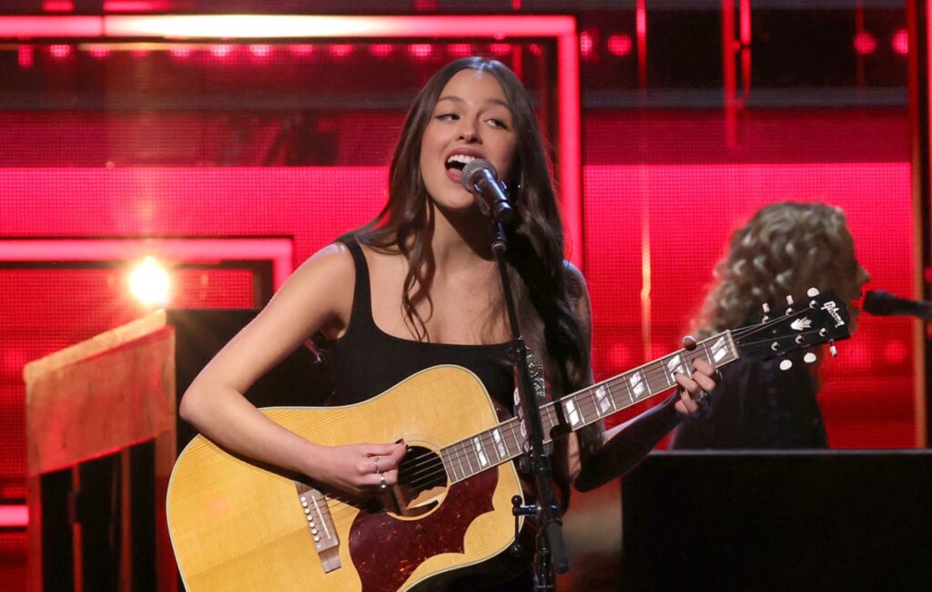 olivia-rodrigo-reacts-to-six-grammy-nominations:-“i-just-started-screaming”