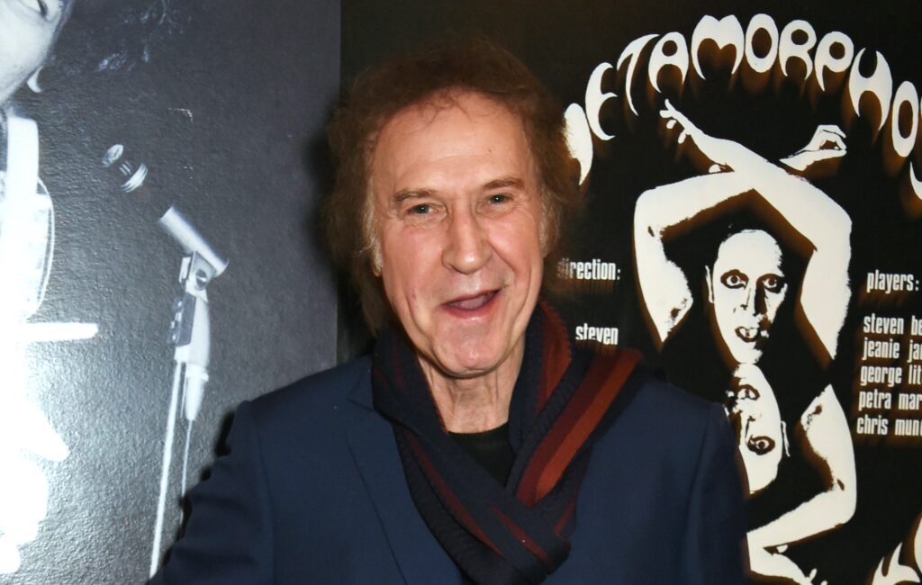 the-kinks’-ray-davies-looks-back-on-being-shot,-and-his-sympathy-for-the-gunman