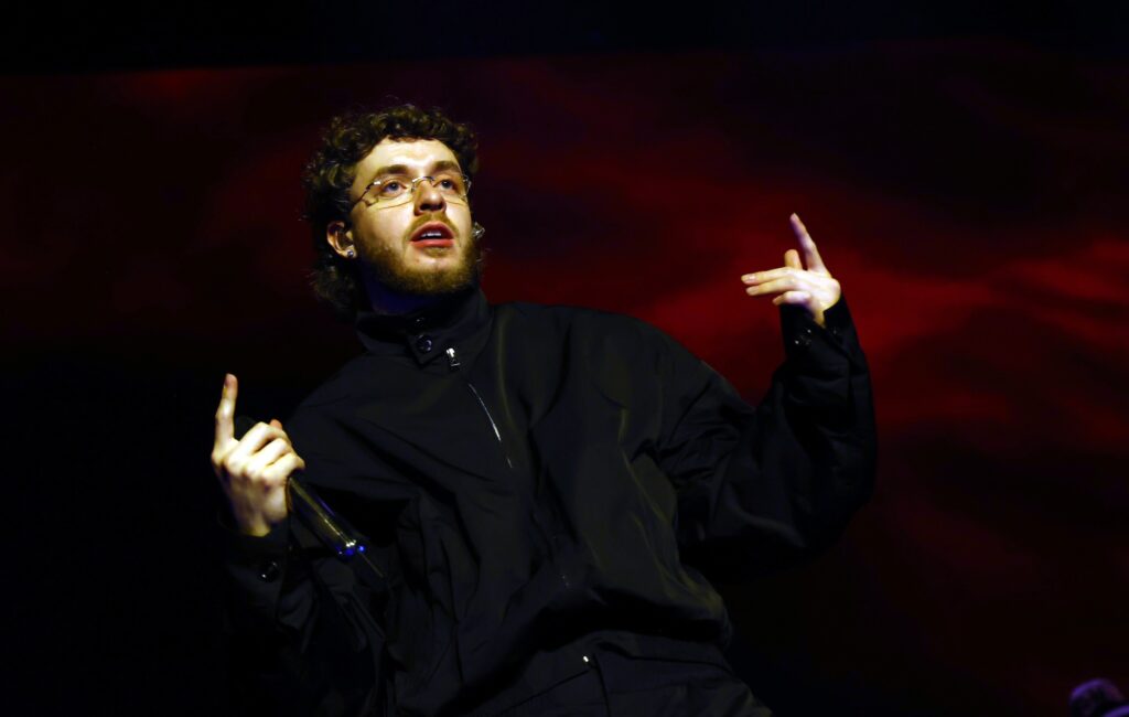 jack-harlow-scores-first-uk-number-one-with-‘lovin-on-me’