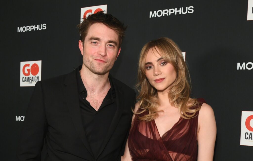 suki-waterhouse-expecting-first-child-with-robert-pattinson