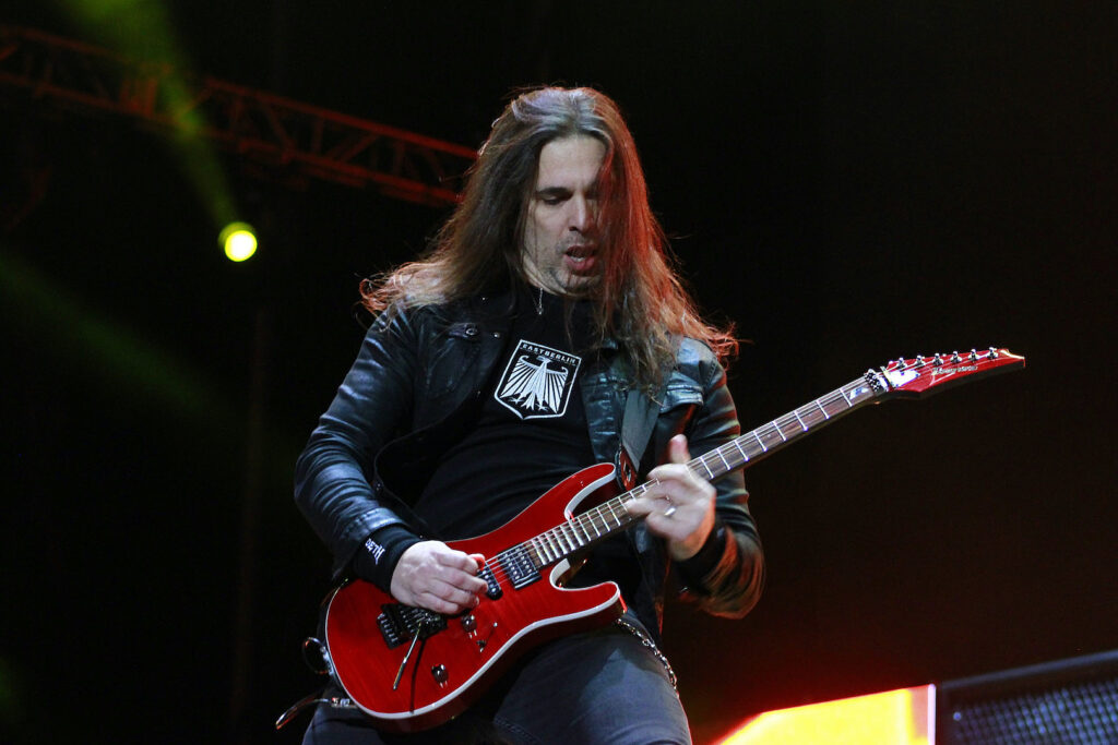megadeth-guitarist-kiko-loureiro-extends-his-absence-from-band