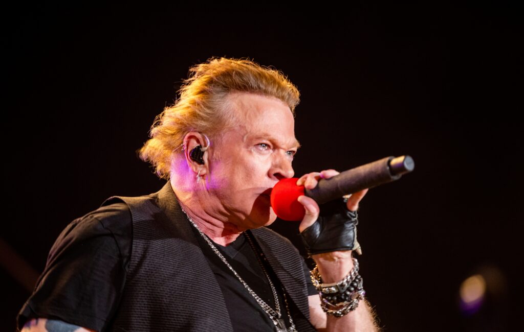 axl-rose-accused-of-violent-sexual-assault-by-former-model