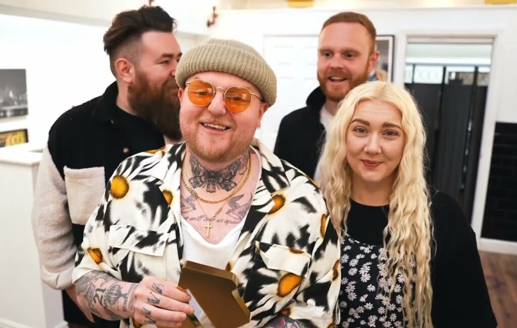 the-lottery-winners-cancel-uk-tour-dates-due-to-“tragic-news”