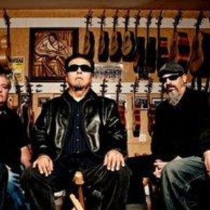 blondie-chaplin-sits-in-with-los-lobos