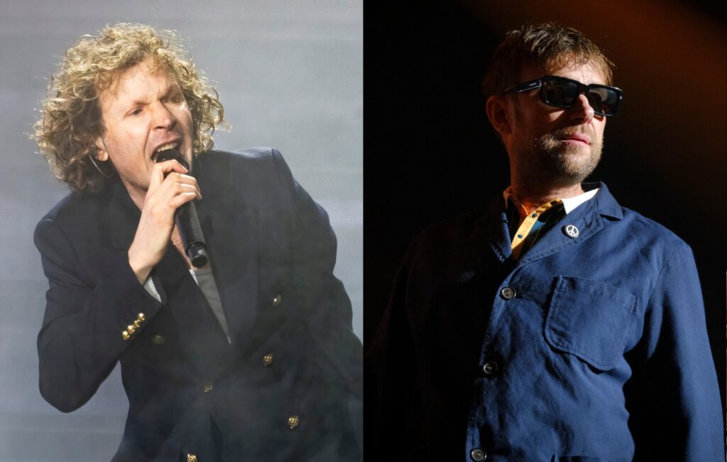 watch-damon-albarn-join-beck-on-stage-to-cover-gorillaz’-‘the-valley-of-the-pagans’