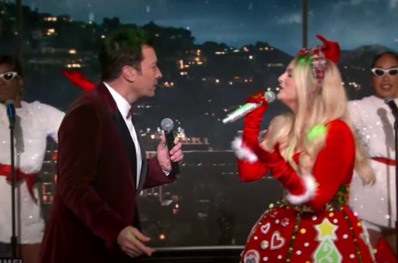 jimmy-fallon-and-meghan-trainor-bring-the-christmas-spirit-with-‘wrap-me-up’: watch