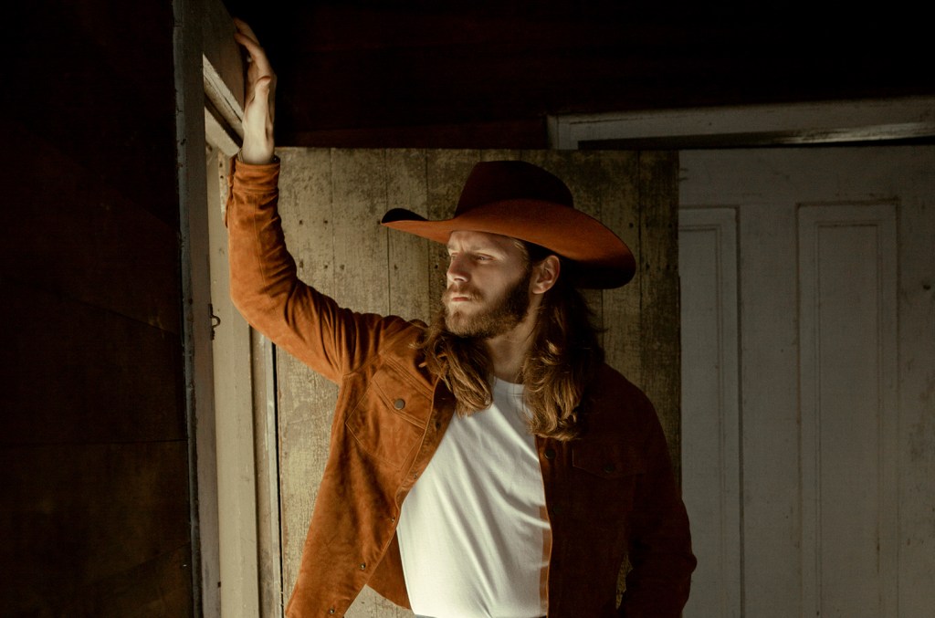 warren-zeiders-hits-no.-1-on-emerging-artists-chart,-thanks-to-‘pretty-little poison’