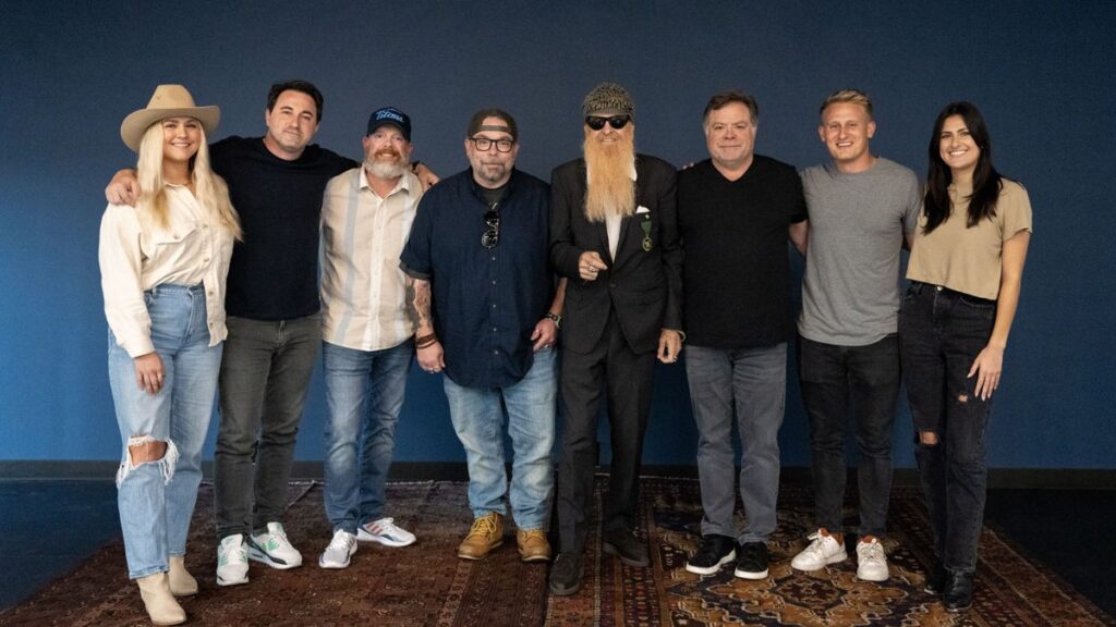 billy-f-gibbons-of-zz-top-signs-with-spirit-music-group