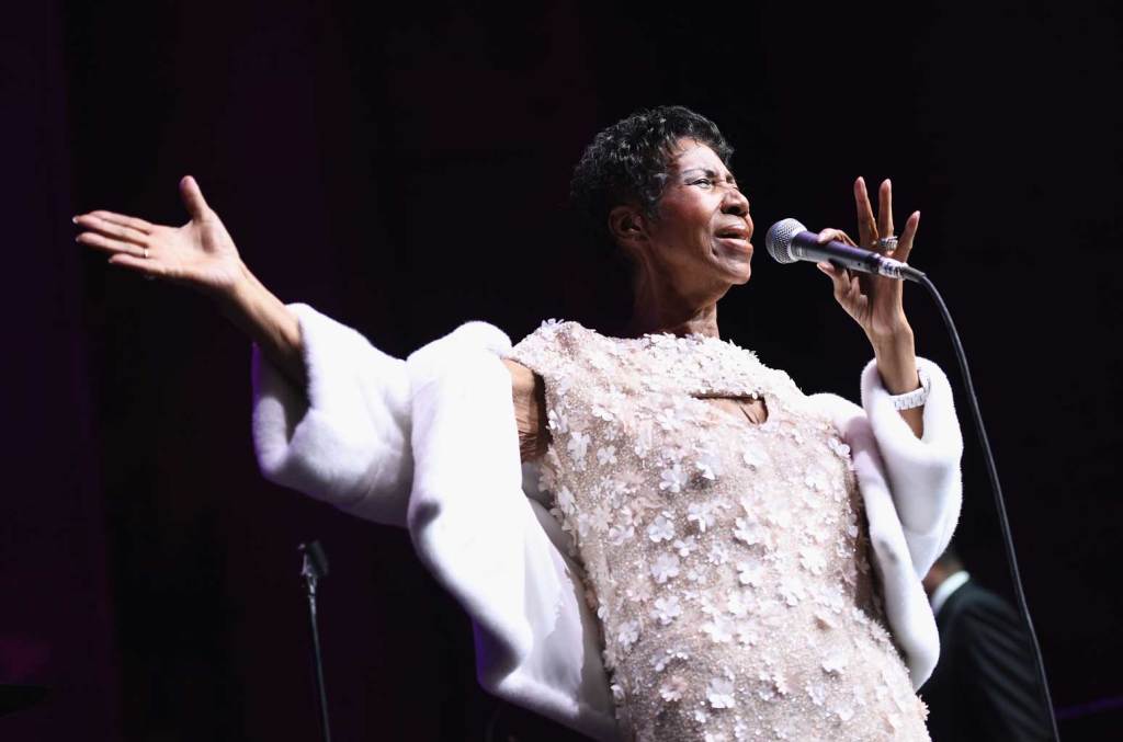 aretha-franklin’s-sons-awarded-real-estate-owing-to-handwritten-will-found-in-couch cushions