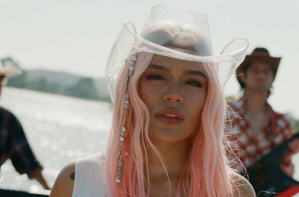 inside-latin-music’s-year-end-charts:-can-karol-g-help-more-women-cut through?