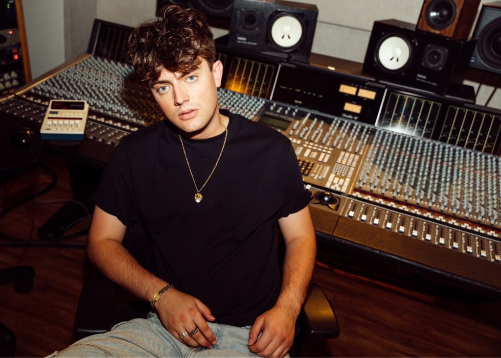 harvey-brittain’s-journey-from-berklee-student-to-itunes-charting artist