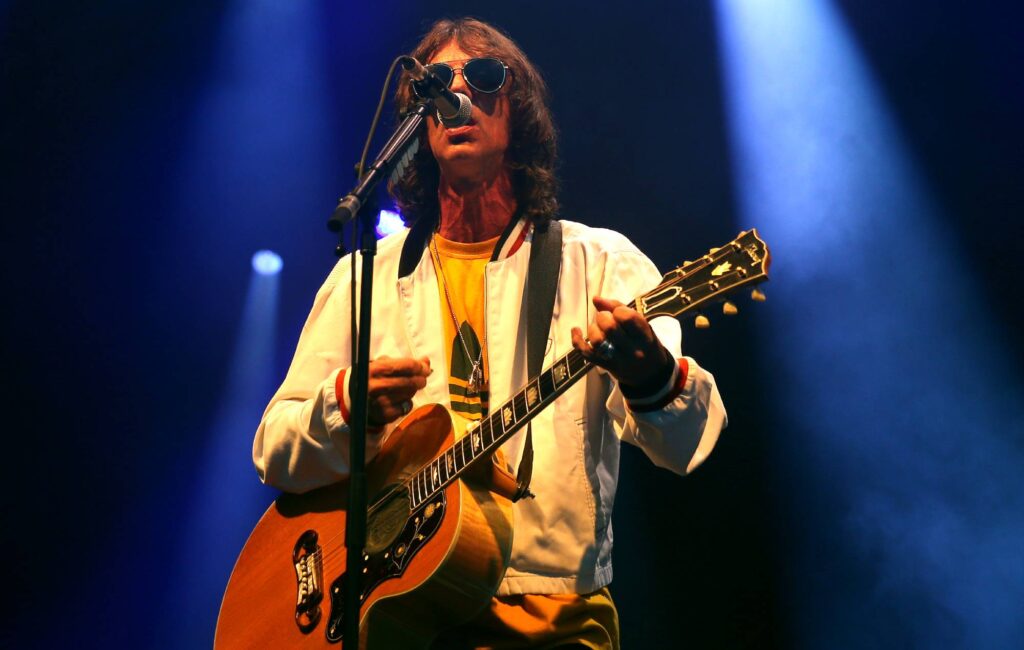 richard-ashcroft-announces-huge-2024-homecoming-show-at-wigan’s-robin-park