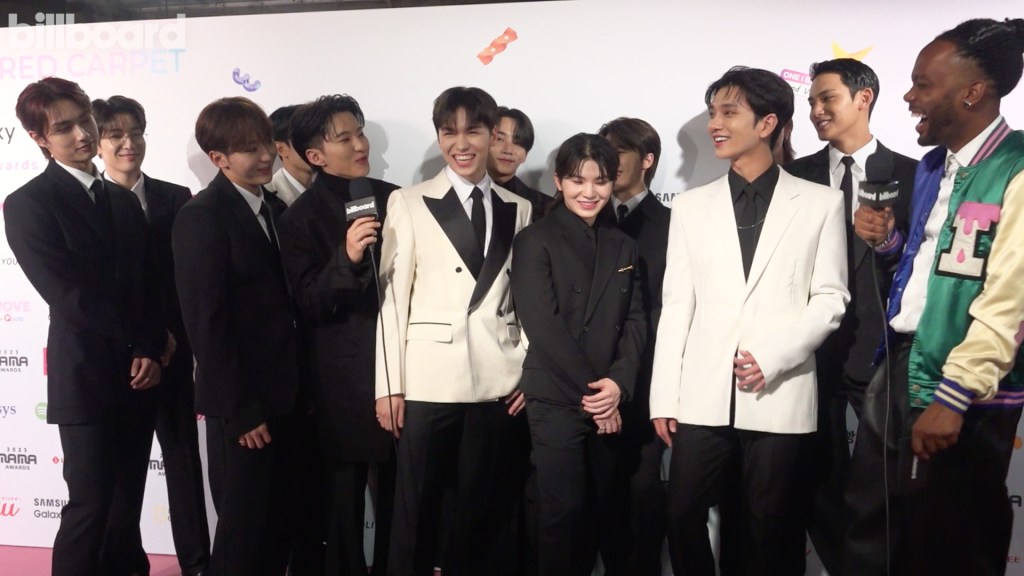 seventeen-on-bringing-‘the-city’-to-japan,-winning-at-the-mama-awards-&-more-|-2023-mama awards