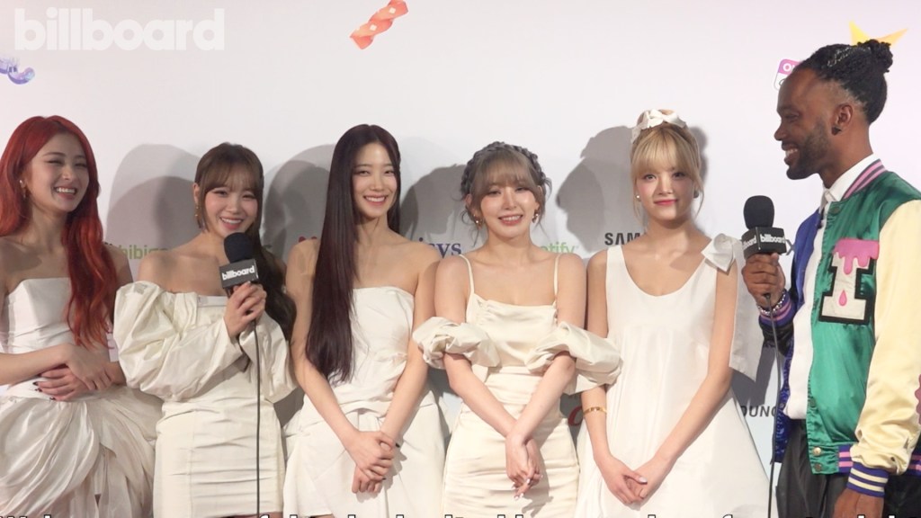 le-sserafim-on-first-english-single-“perfect-night,”-mama-performance-&-more-|-2023-mama awards
