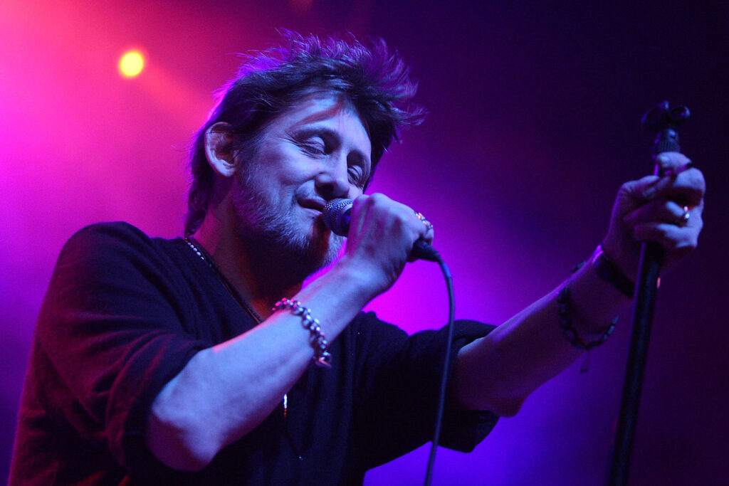rockers-react-to-the-death-of-the-pogues’-shane-macgowan