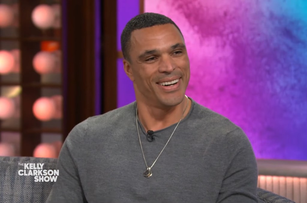 tony-gonzalez-praises-taylor-swift-amid-her-travis-kelce-romance-for-bringing-‘new-audience’-to nfl
