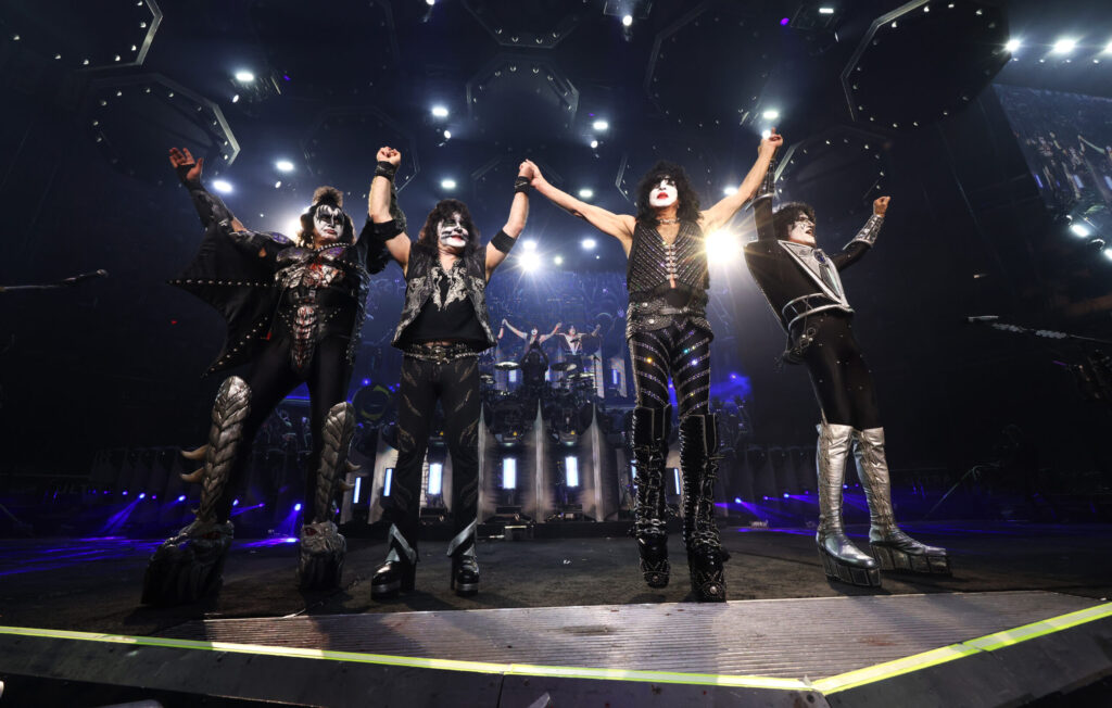 kiss-introduces-digital-avatars-during-final-show-in-new-york