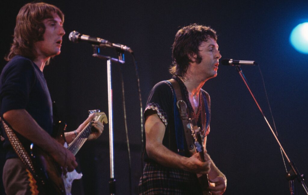 paul-mccartney-pens-tribute-to-wings’-denny-laine:-“it-was-a-pleasure-to-know-you”