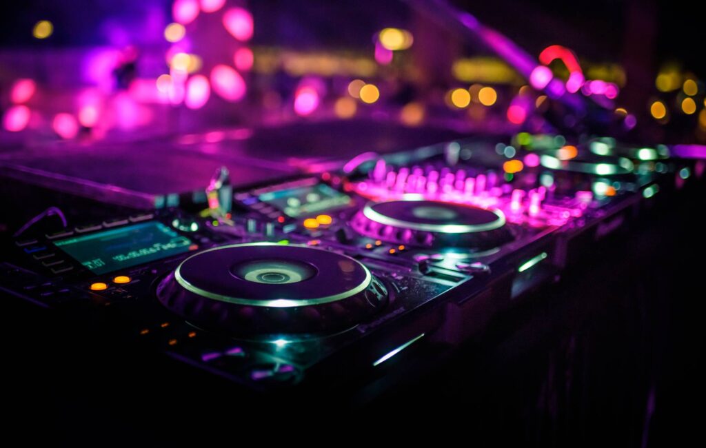 big-dyke-energy-launch-fundraiser-to-save-the-uk’s-queer-raves